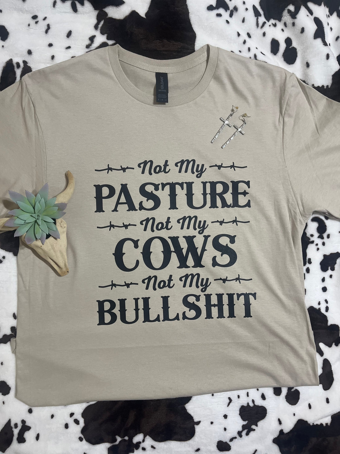 Not My Pasture.. Not My Cows Graphic Tee