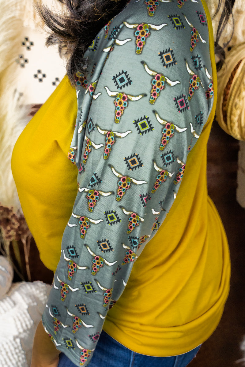 Sunburst Steer Raglan Tee