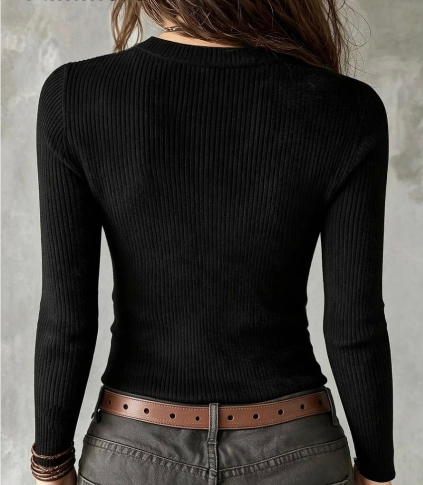 Stud Outlined Ribbed Long Sleeve Top