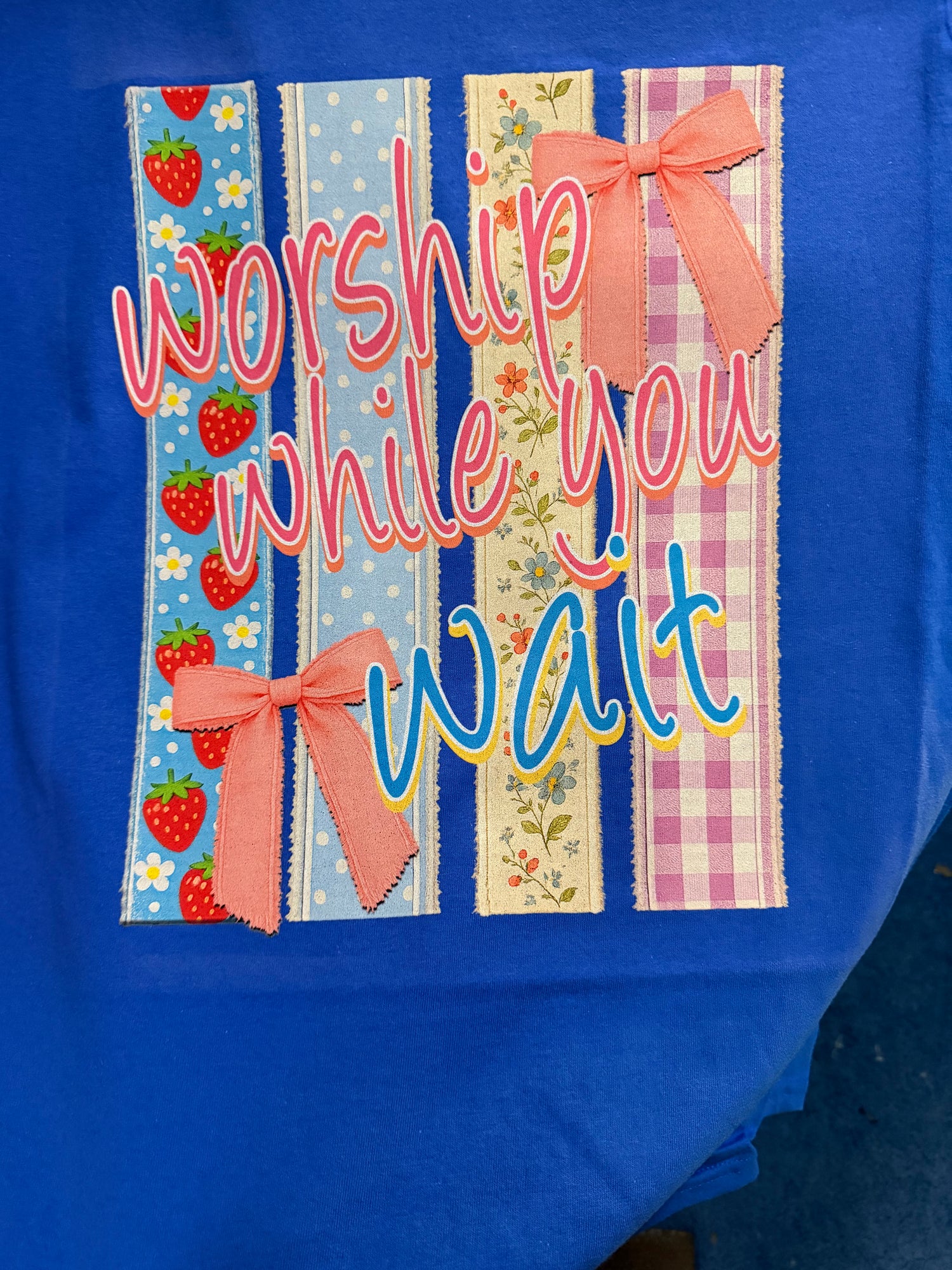 Worship While You Wait Graphic Tee