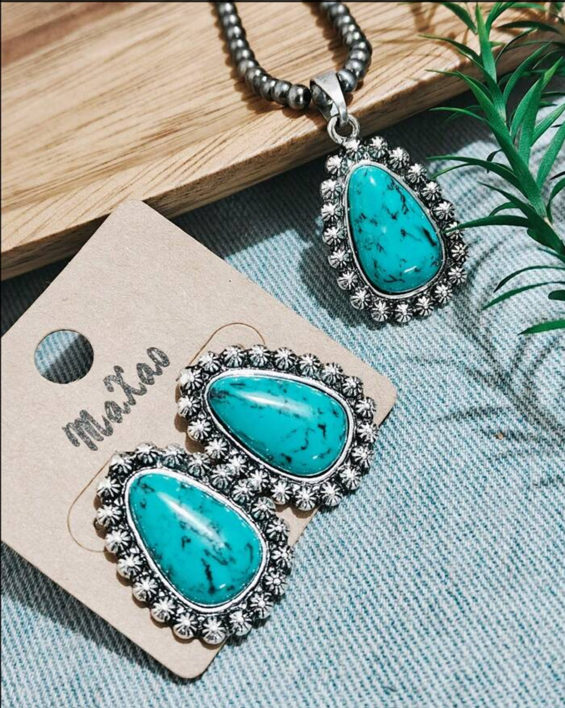 Womens Vintage Western Style Turquoise Concho Necklace and Earring Set