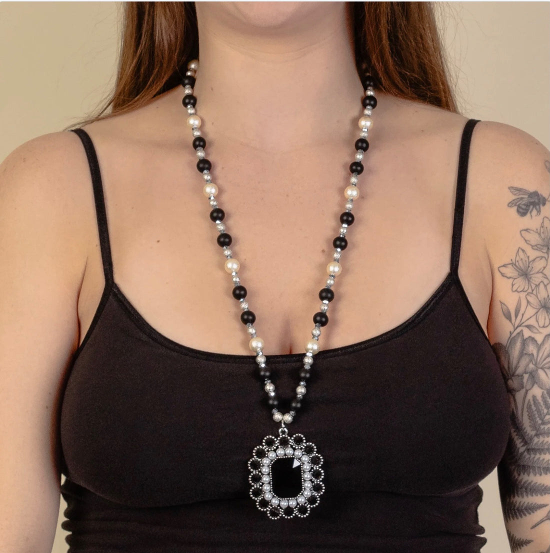 Crystal and Pearl Pendant on Long Bead Necklaceo