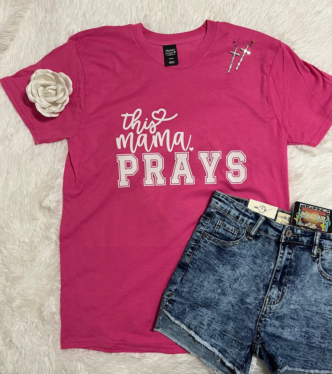 This Mama Prays Short Sleeve Graphic Tee