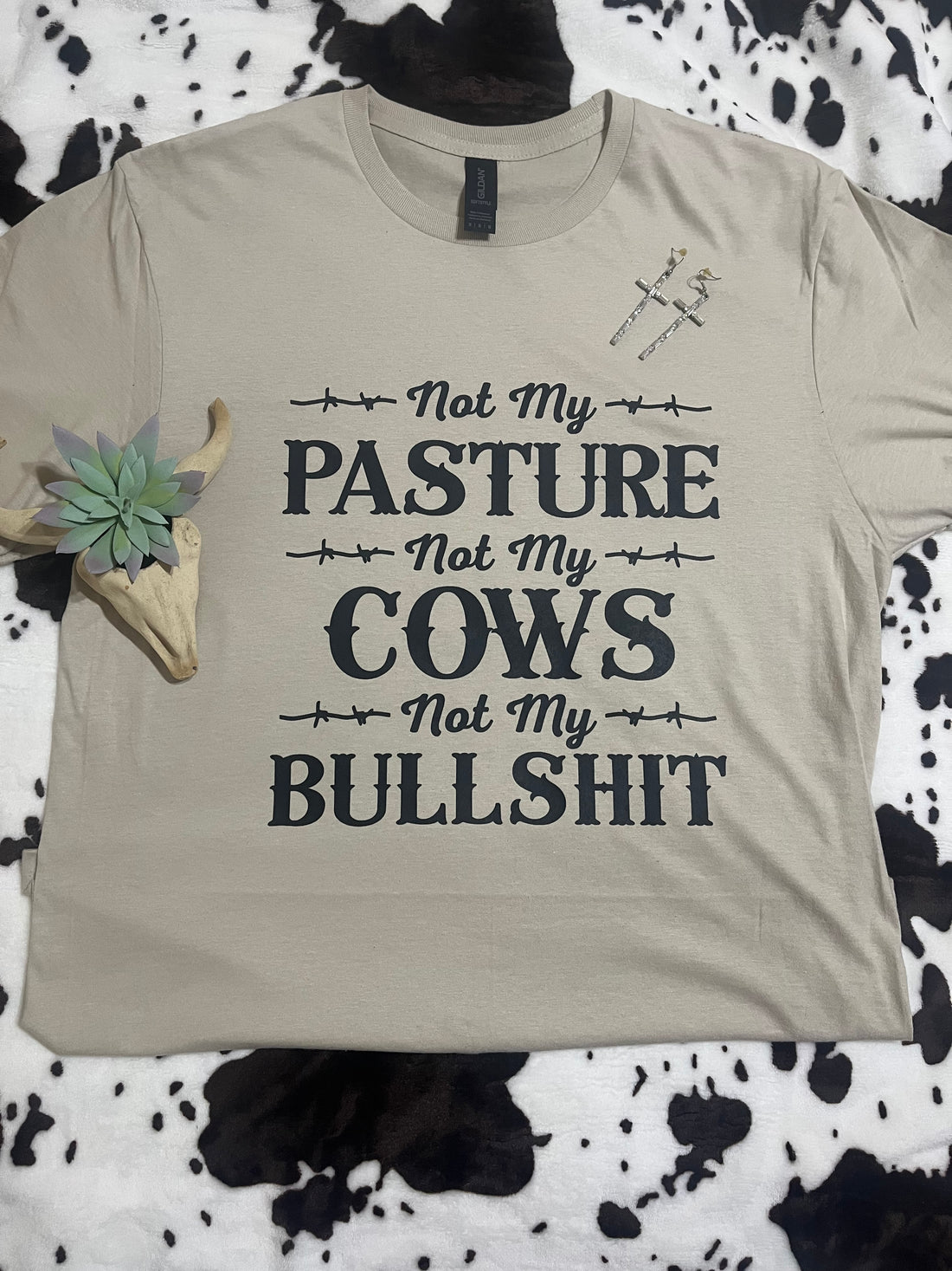 Not My Pasture.. Not My Cows Graphic Tee