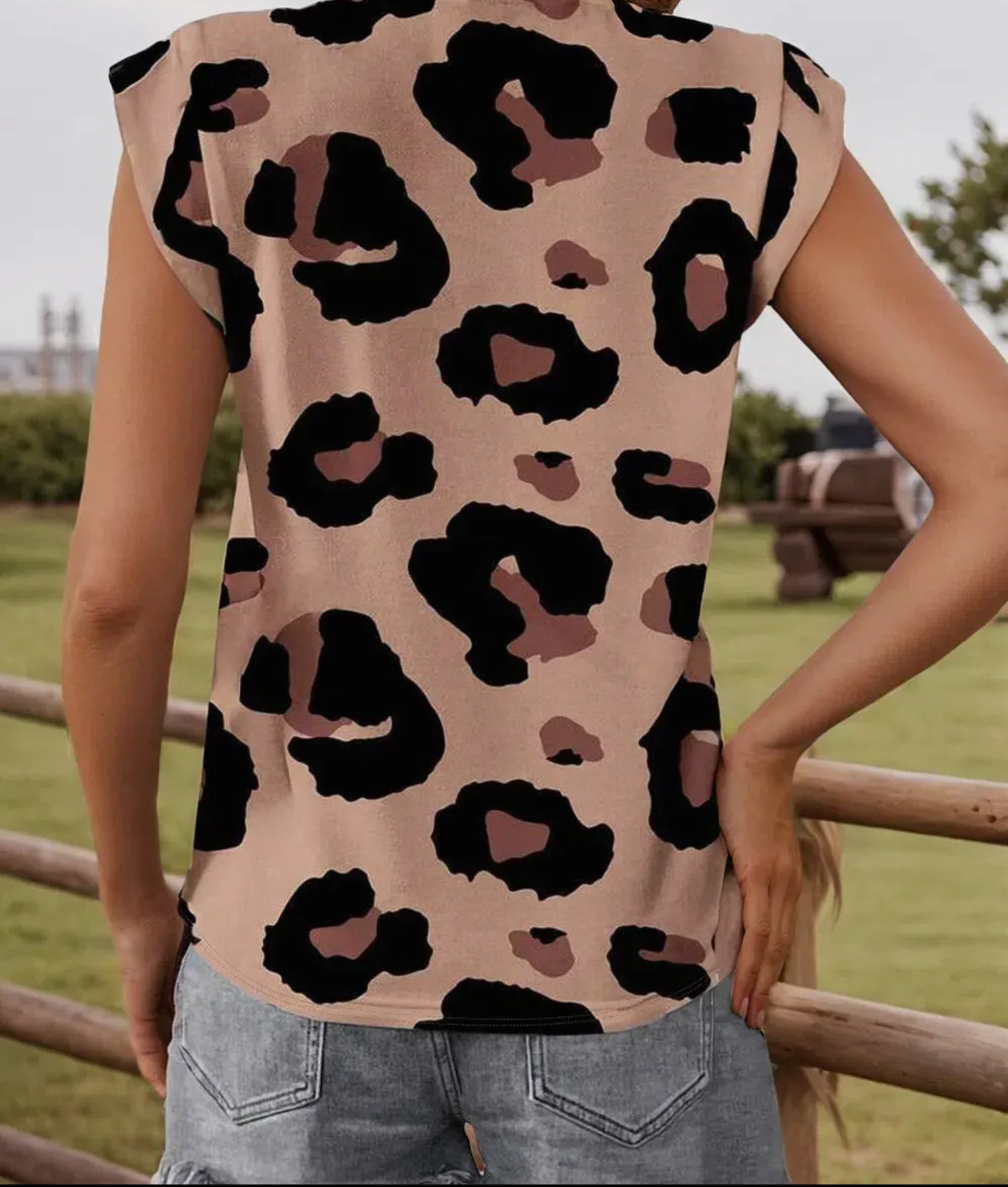 Leopard Crew Neck Cap Sleeve Top