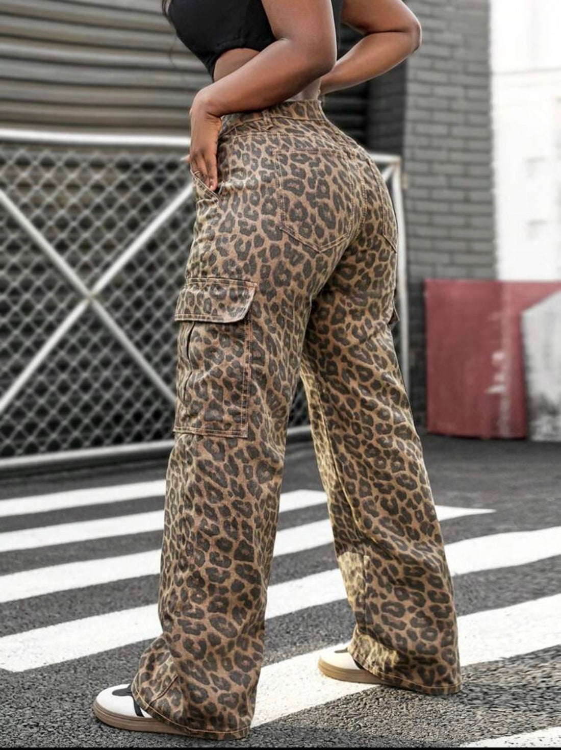 Low Rise Leopard Print Cargo Straight Leg Jeans