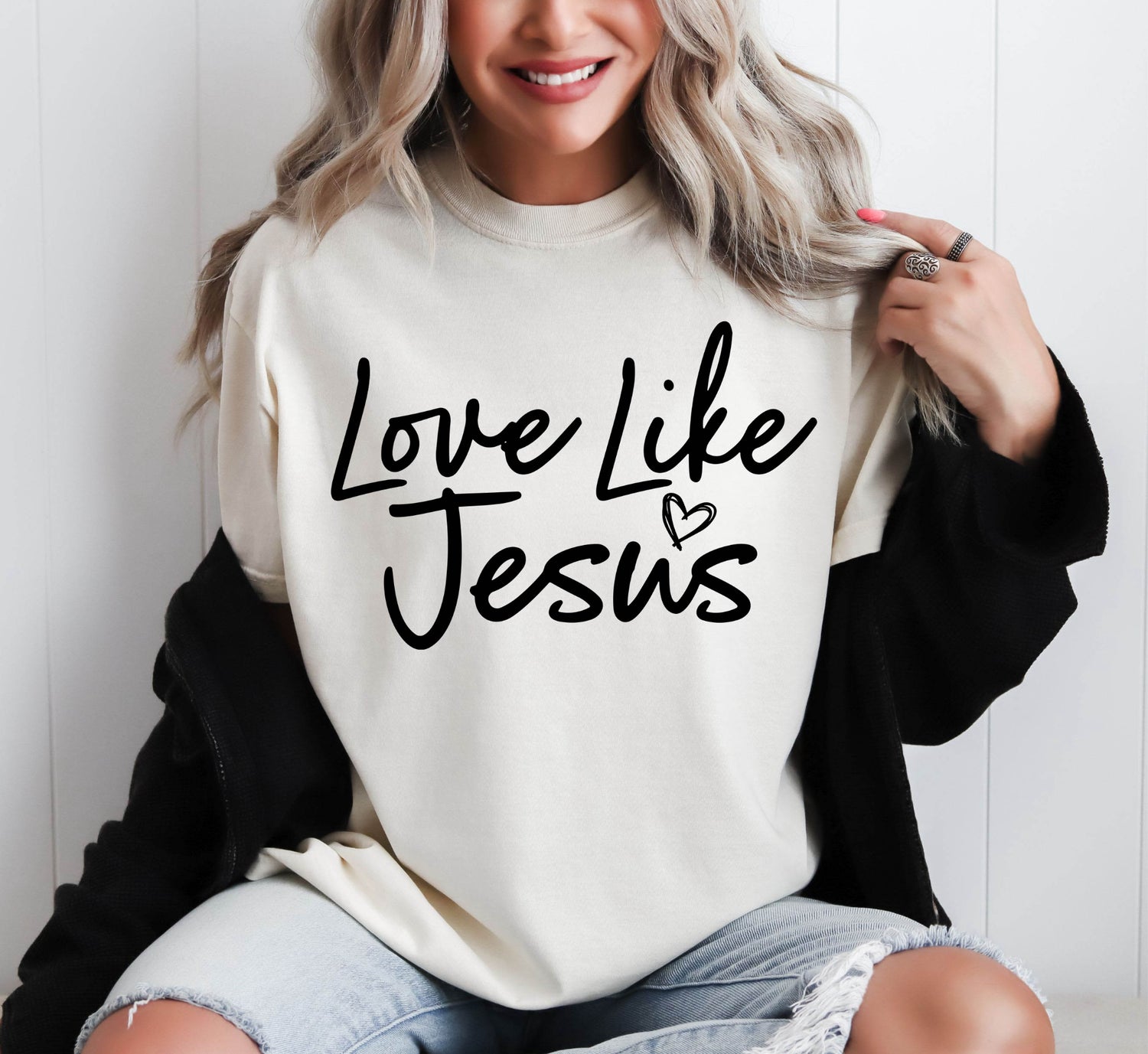 Love Like Jesus Graphic Tee