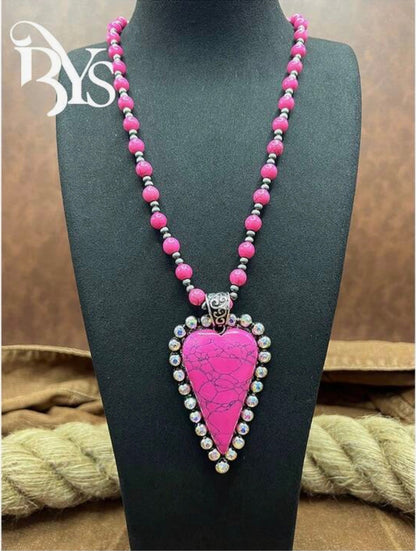 Retro Fashion Western Style Beaded Necklace with Heart Pendant