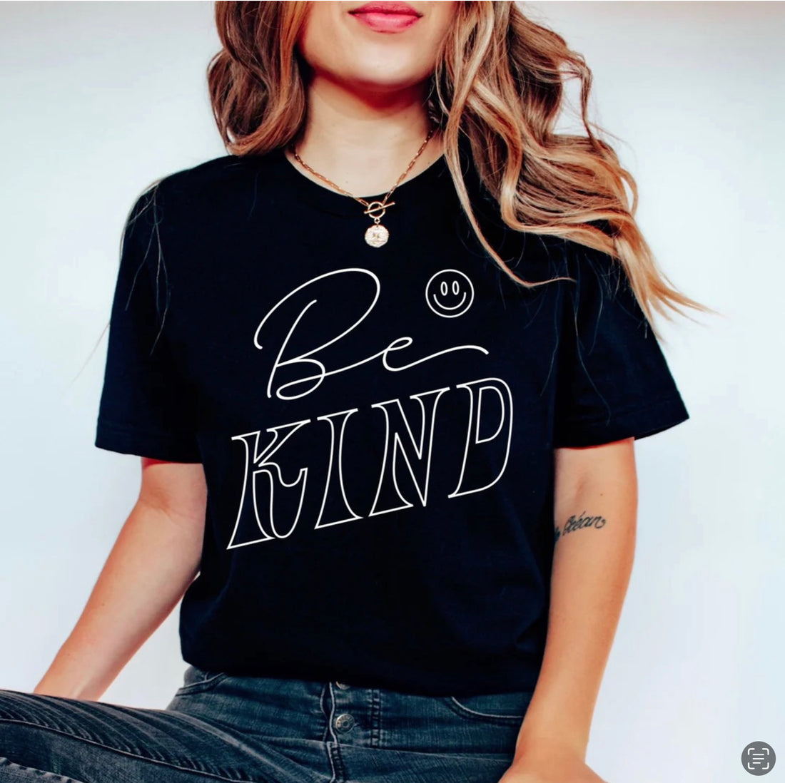 ‘’Be Kind” Graphic Tee