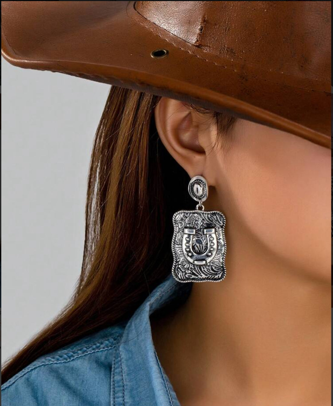 Vintage Retro Horseshoe Dangle Earrings
