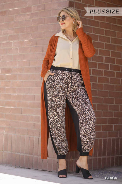 Women’s Linen Blend Animal Print Jogger Pants with an Elastic Waistband, Drawstring, and Pockets