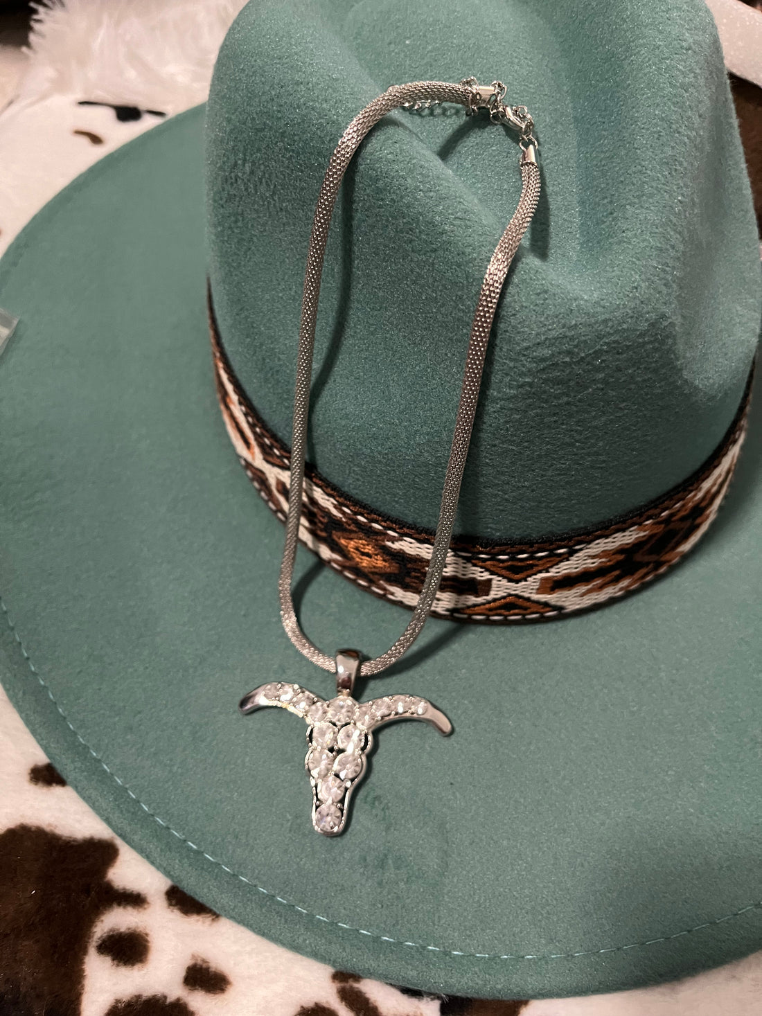 Classy Longhorn Necklace With Rhinestones